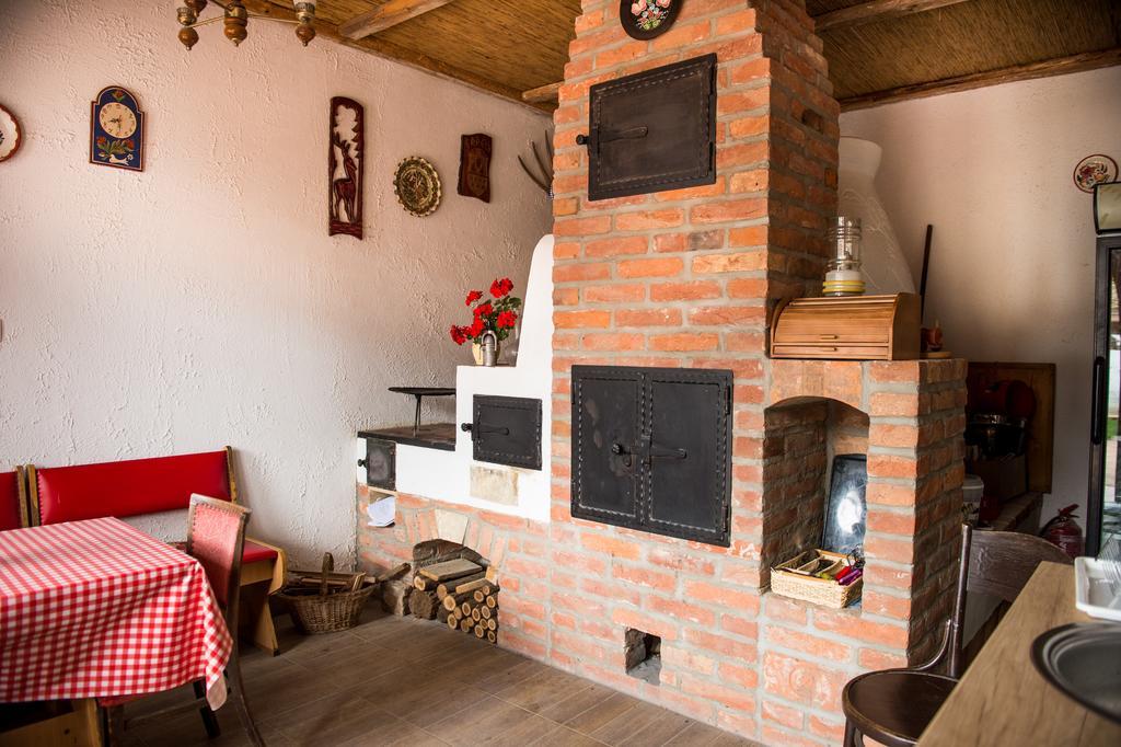 Lilaakac Vendeghaz Hotel Hosszupalyi Bagian luar foto
