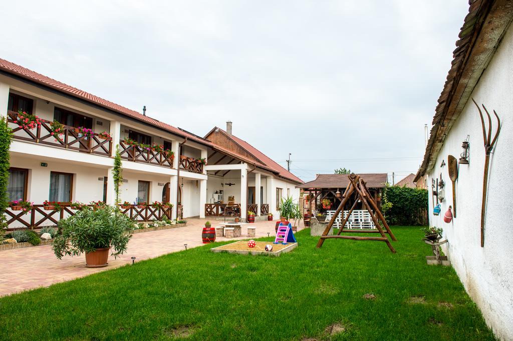 Lilaakac Vendeghaz Hotel Hosszupalyi Bagian luar foto